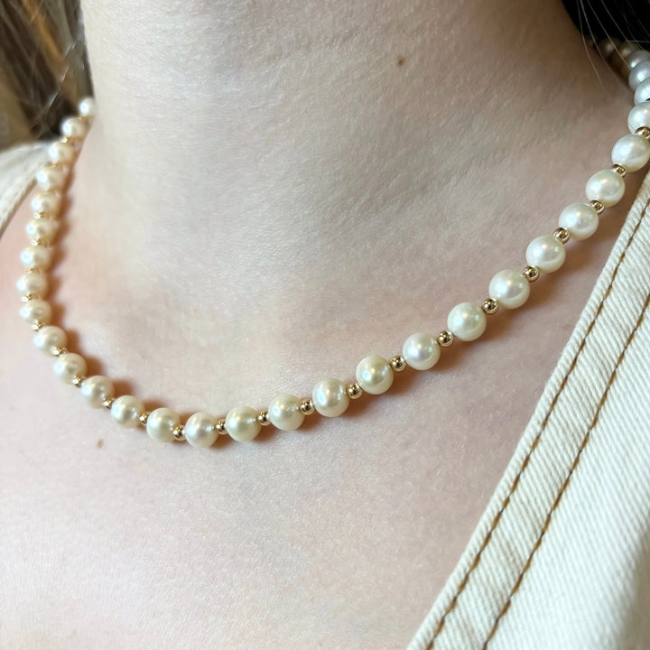 Cultured White Freshwater Pearl Necklace