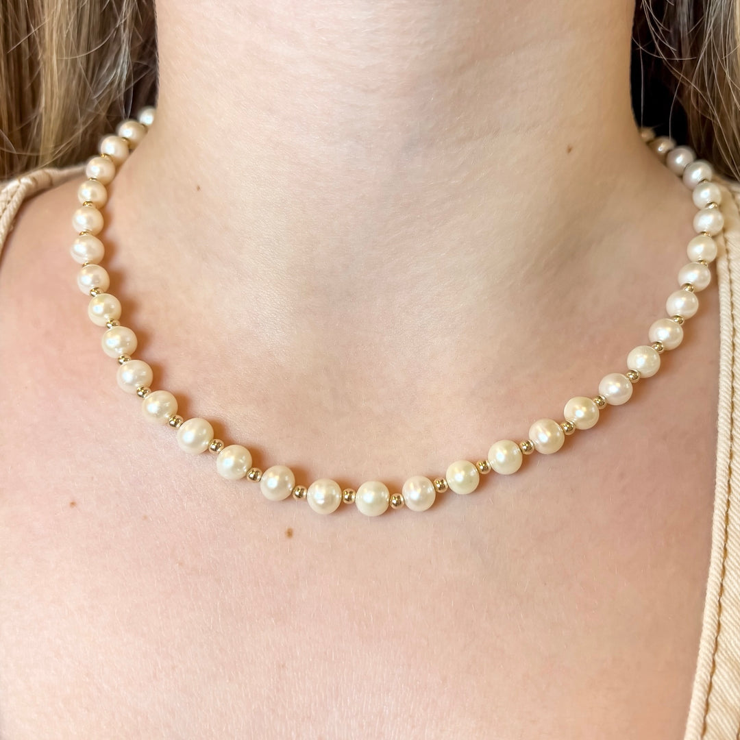 Cultured White Freshwater Pearl Necklace