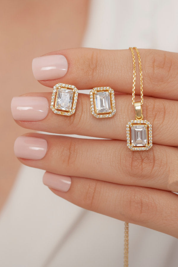 Lab Grown Diamonds by Riches Jewelry