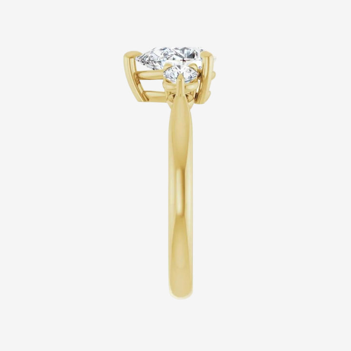 Engagement Ring Gardenia Solid Gold Pear Lab Grown Diamond 3.0 Cts