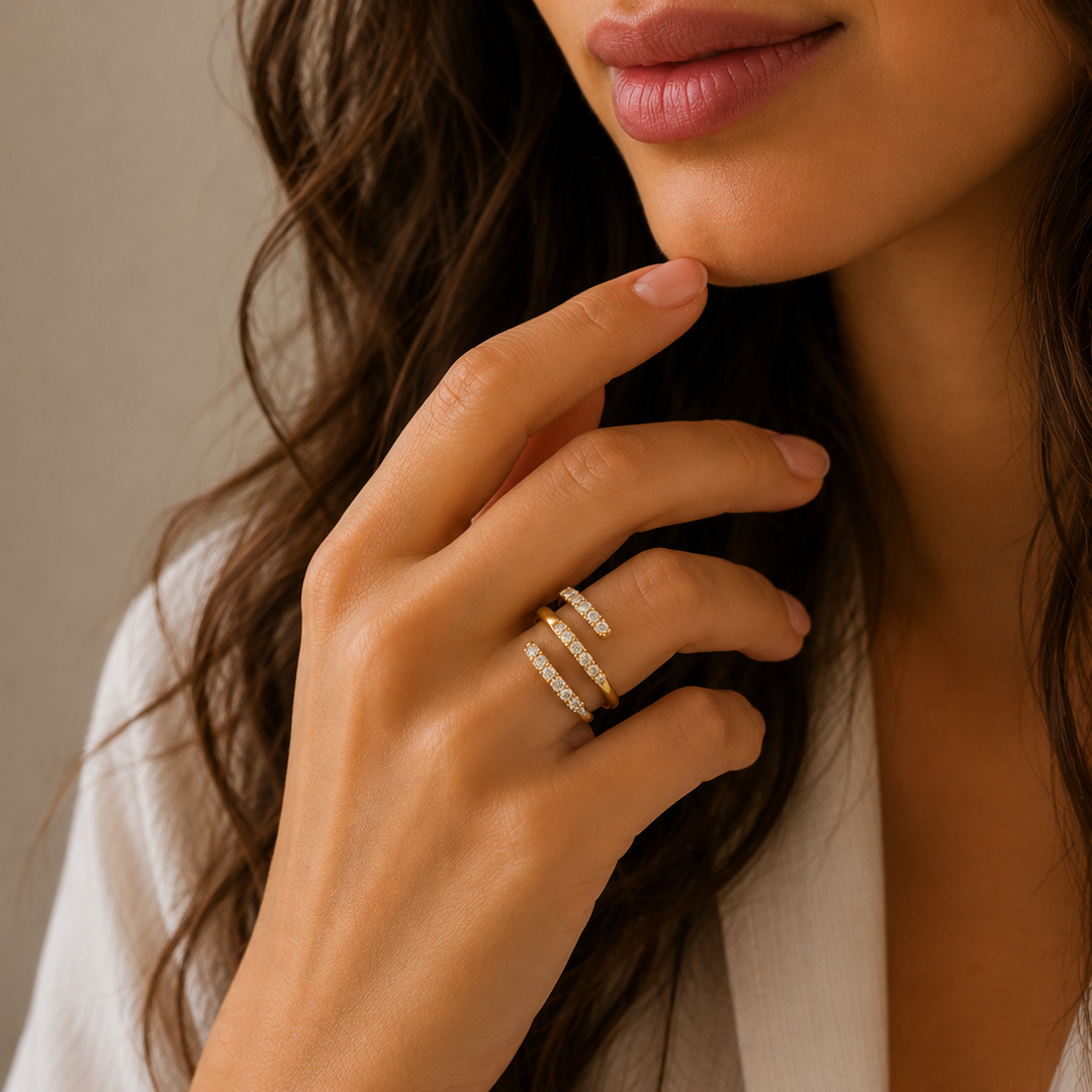 Luxurious Spiral Ring in 18K Gold