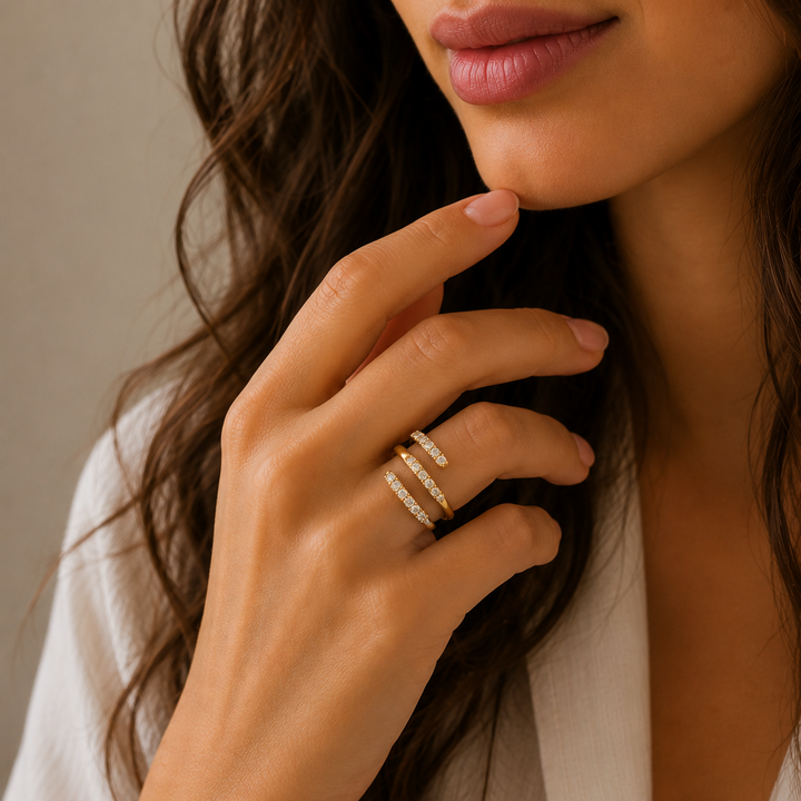 Luxurious Spiral Ring in 18K Gold