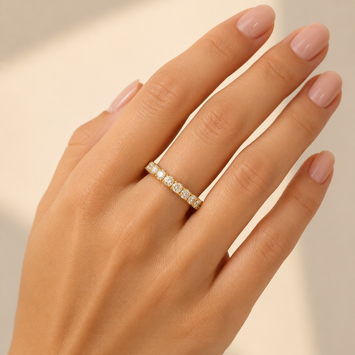 18k Yellow Gold Wedding Band - Natural Diamonds