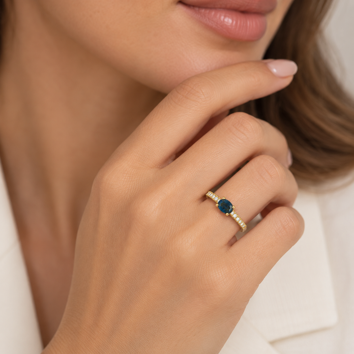 Anel de Safira em Ouro 18k