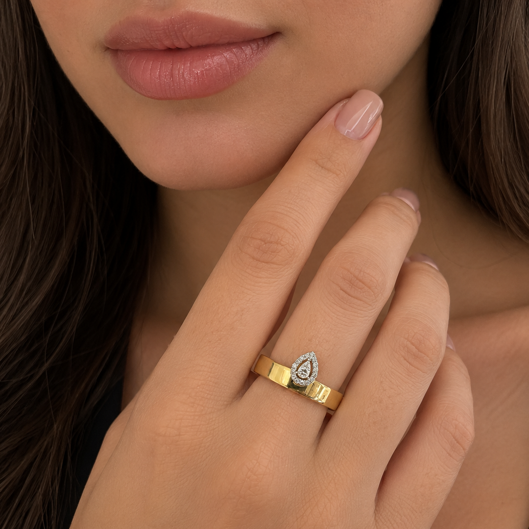 18K Yellow Gold Natural Diamond Pear Ring