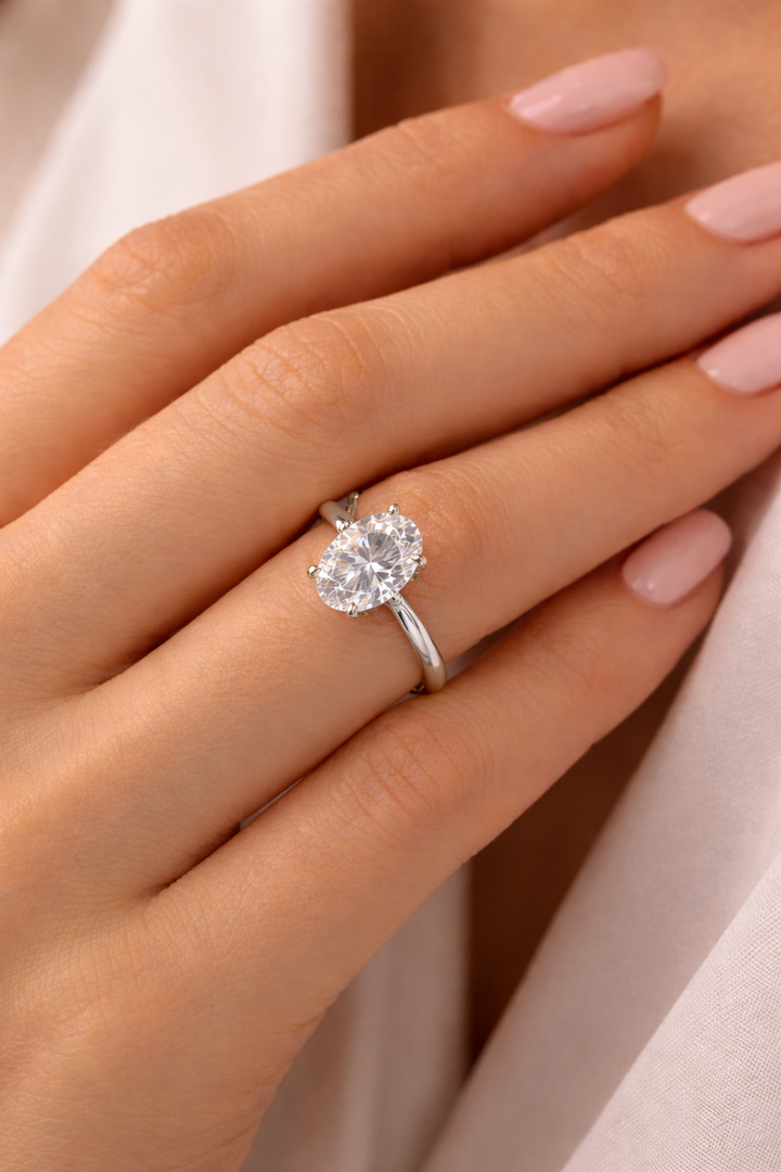 SOPHIA  - Lab Diamonds Oval-Cut Engagement Ring  1.5 cts 18K Gold