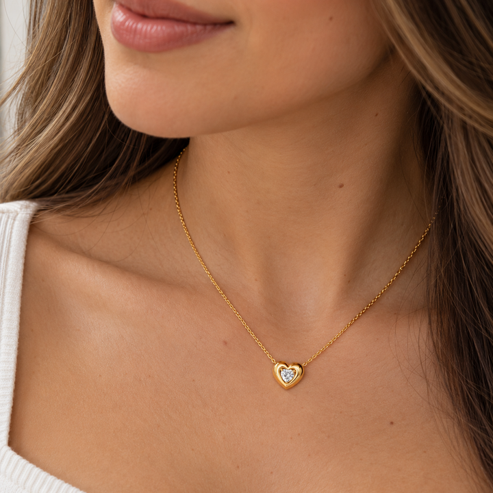 18K Yellow Gold Natural Diamond Heart Necklace