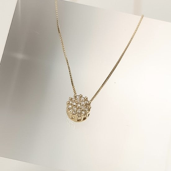 Diamond Point Necklace in 18k Gold