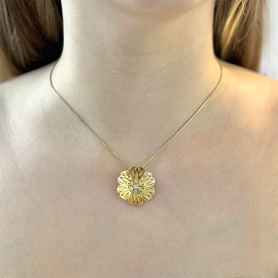 Colar de Flores em Ouro 18k