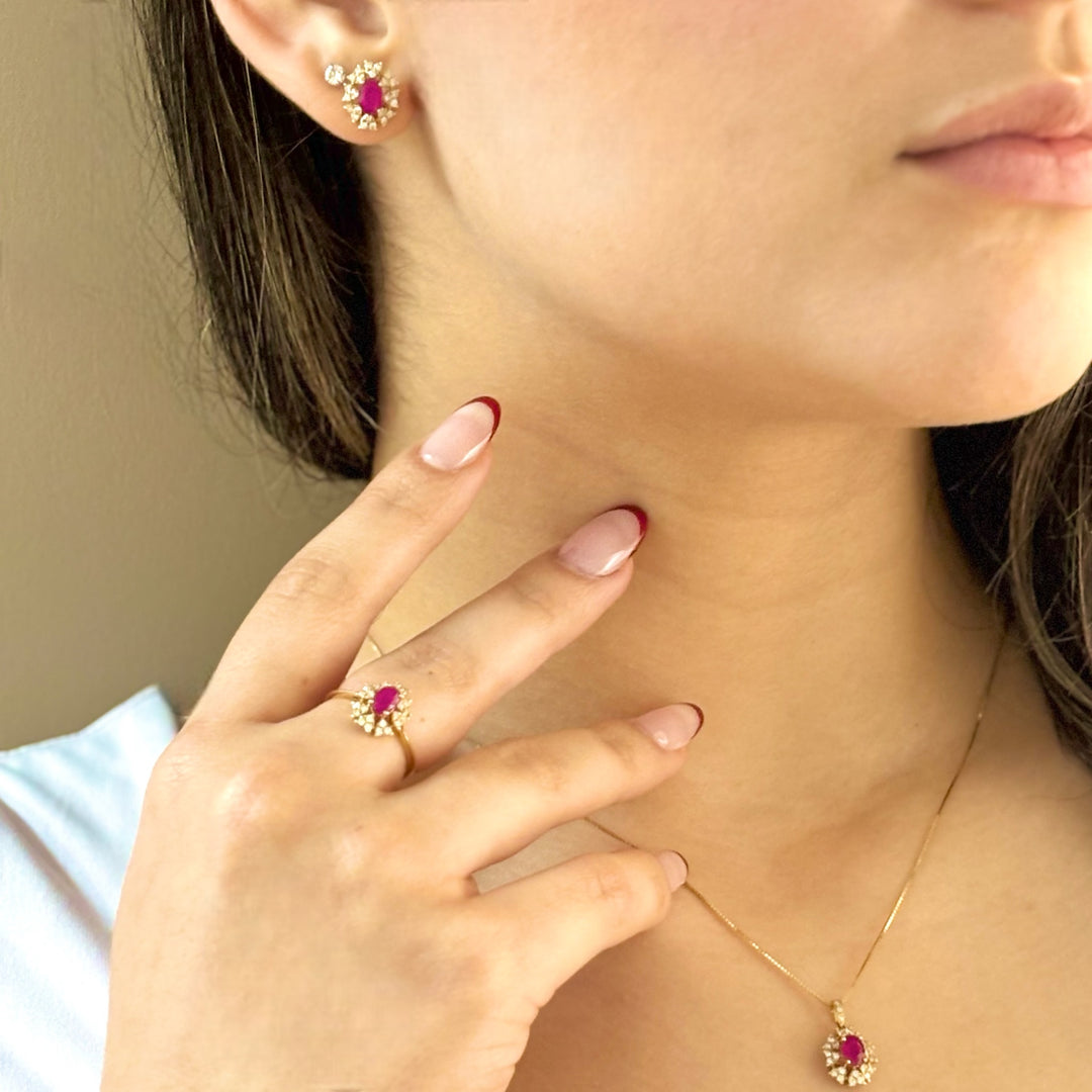 18k Gold Ruby Earring