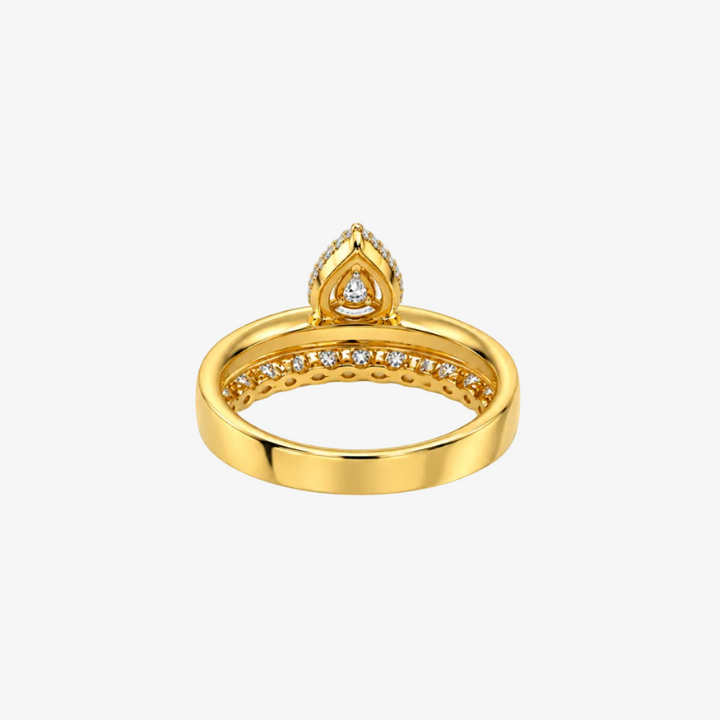 18K Yellow Gold Natural Diamond Pear Ring