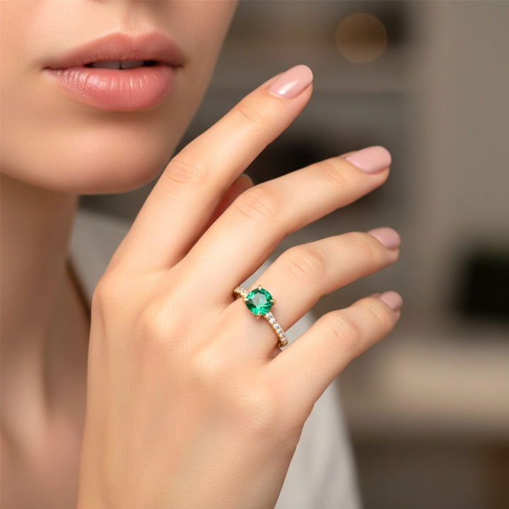 Round Natural Emerald Gold Ring