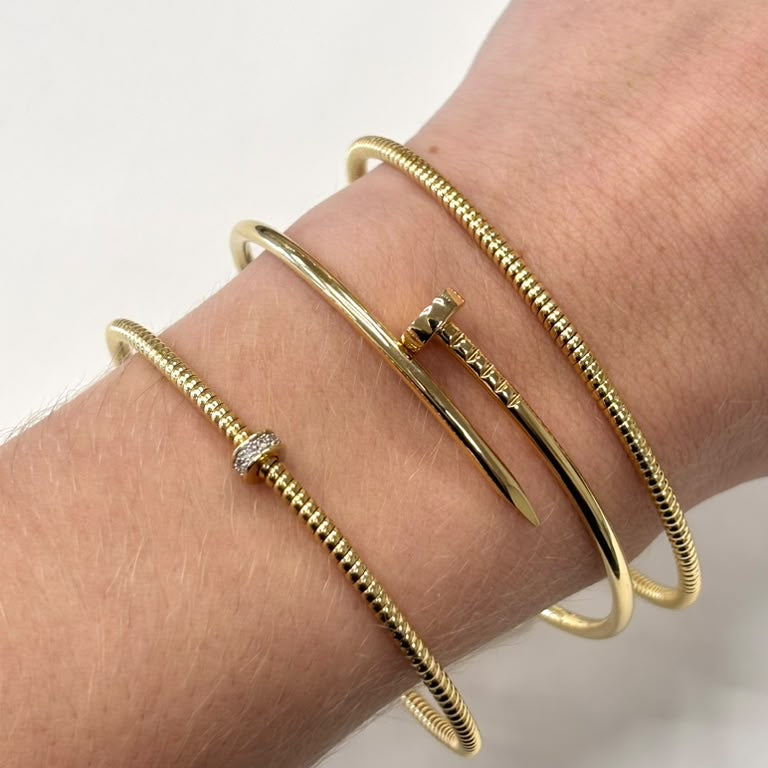 Pulseira em ouro 18k - Largura do produto: tubo de 2,4 mm - Metal: ouro 18k