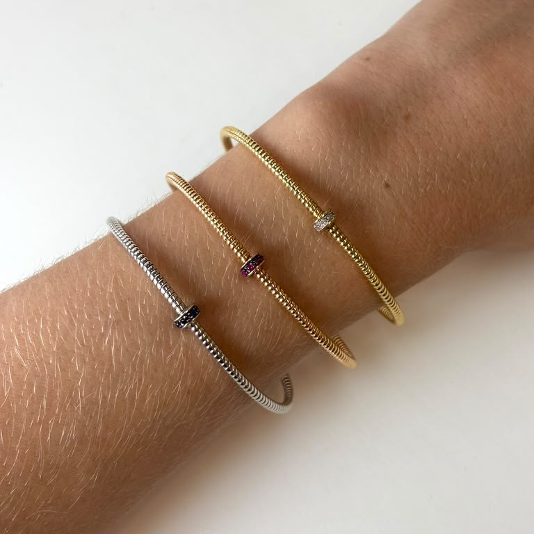 Pulseira em ouro 18k - Largura do produto: tubo de 2,4 mm - Metal: ouro 18k