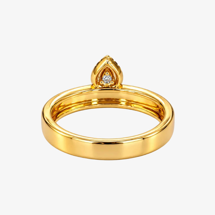 18K Yellow Gold Natural Diamond Pear Ring