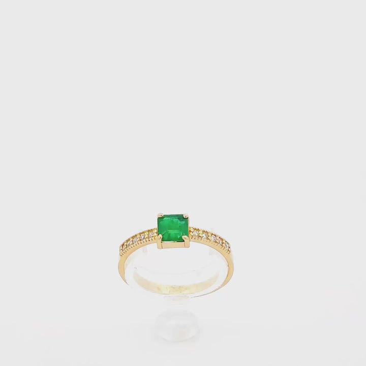 Gold Emerald Ring