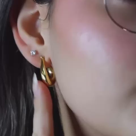 18k Gold Hoop Earring